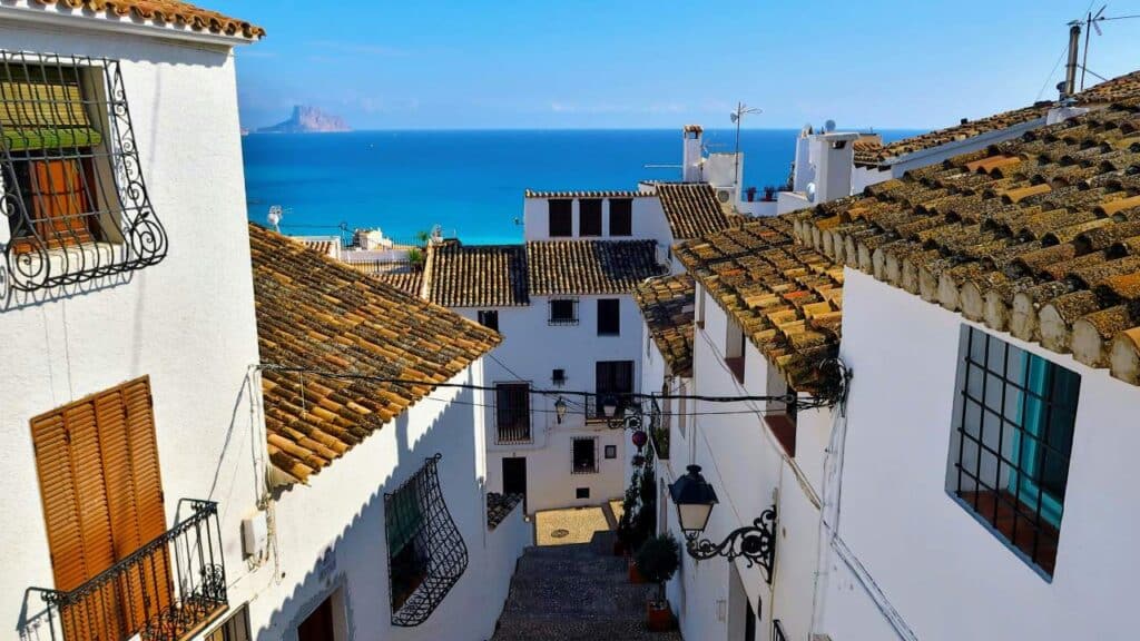 Altea Costa Blanca schmale Gassen Meerblick