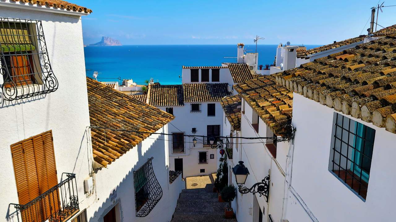 Altea Costa Blanca schmale Gassen Meerblick