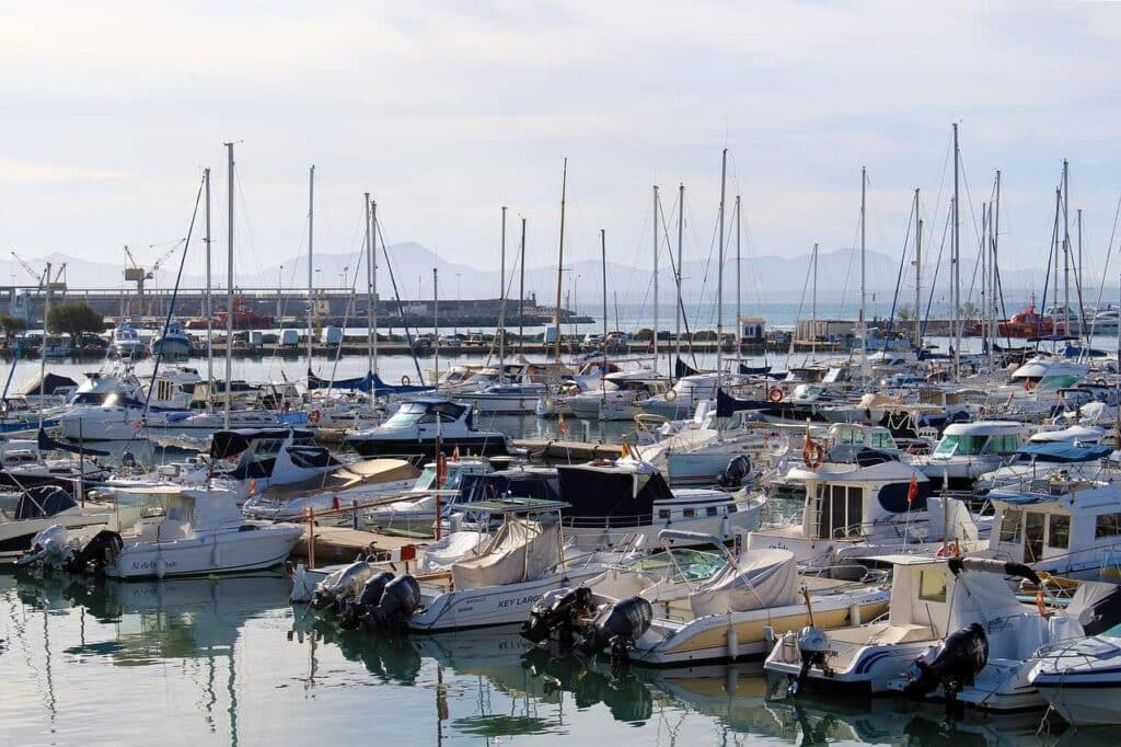 Boote im Hafen von Port d'Alcúdia