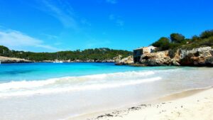 Cala Mondragó Bucht mit Sandstrand