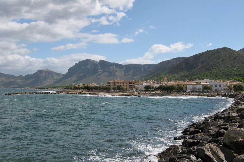 Colònia de Sant Pere Bucht von Alcudia
