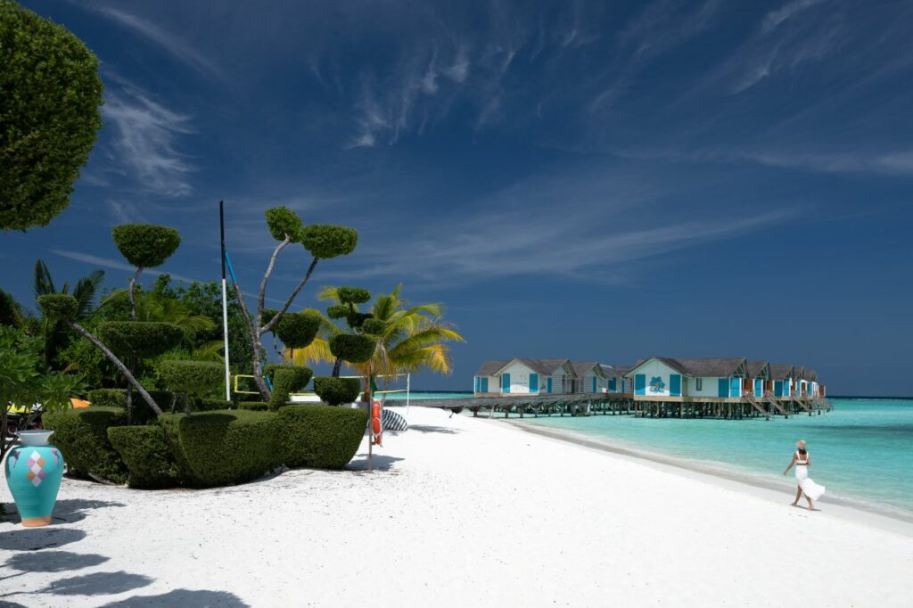 Cora Cora Maldives Strand und Überwasservillen
