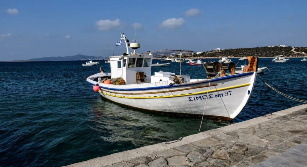 Fischerboot auf Paros