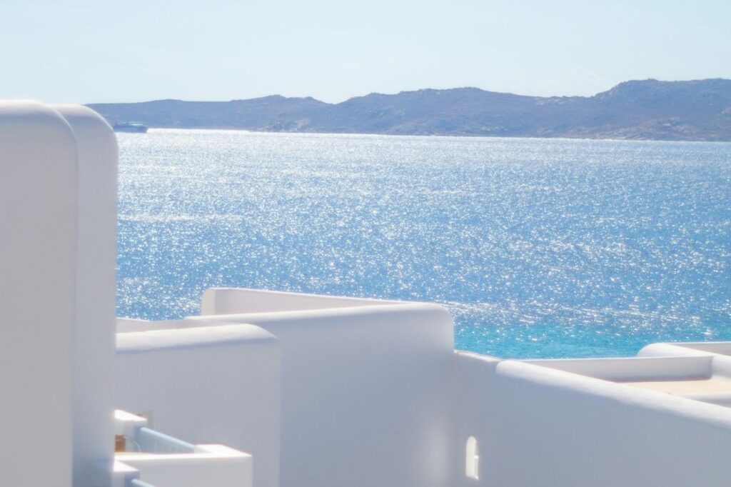Glitzerndes Meer vor Mykonos
