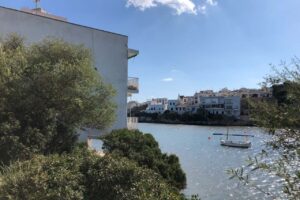 Hafenzufahrt von Porto Petro