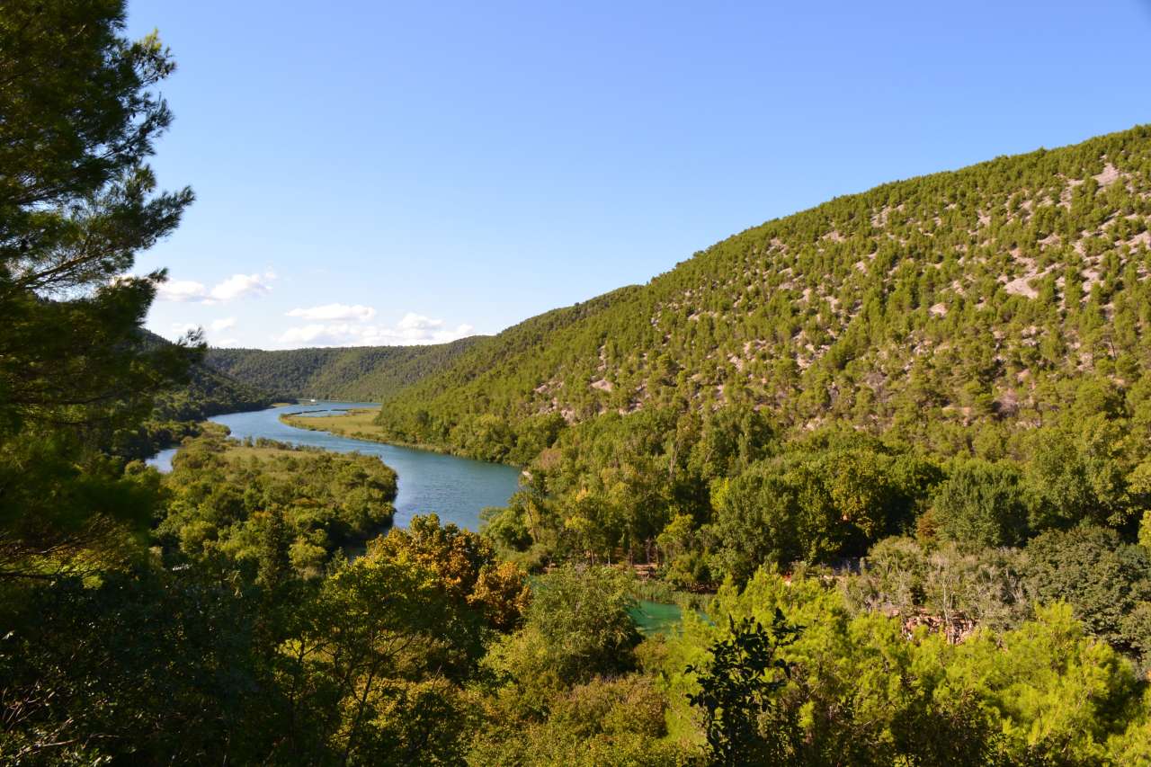 Insel Krk bewaldete Berghänge