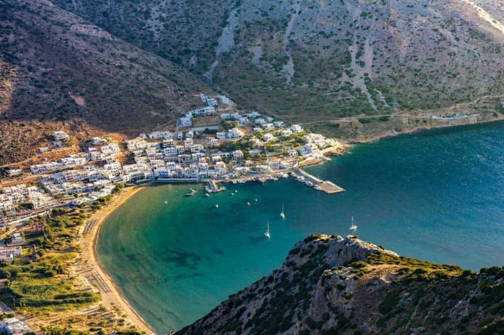 Kamares Sifnos Hafen und Strand