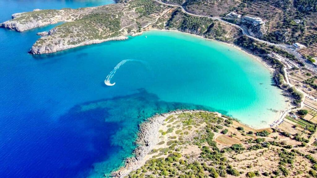 Kreta Bucht und Strand mit klarem Wasser