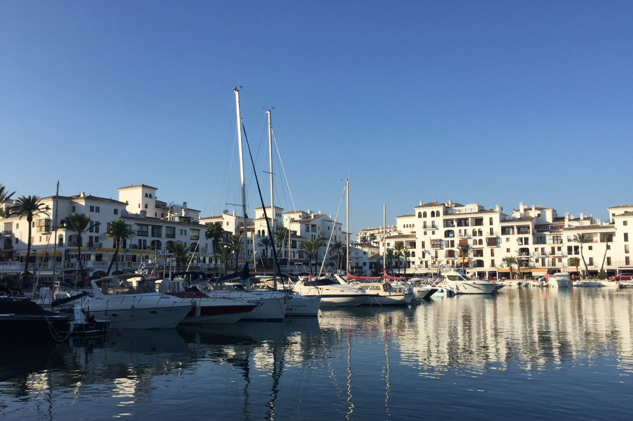 Manilva Hafen von La Duquesa