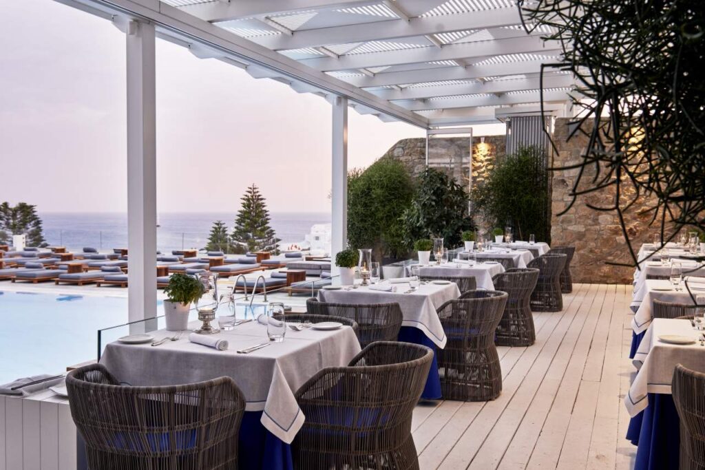 Myconian Ambassador Restaurant mit Meerblick