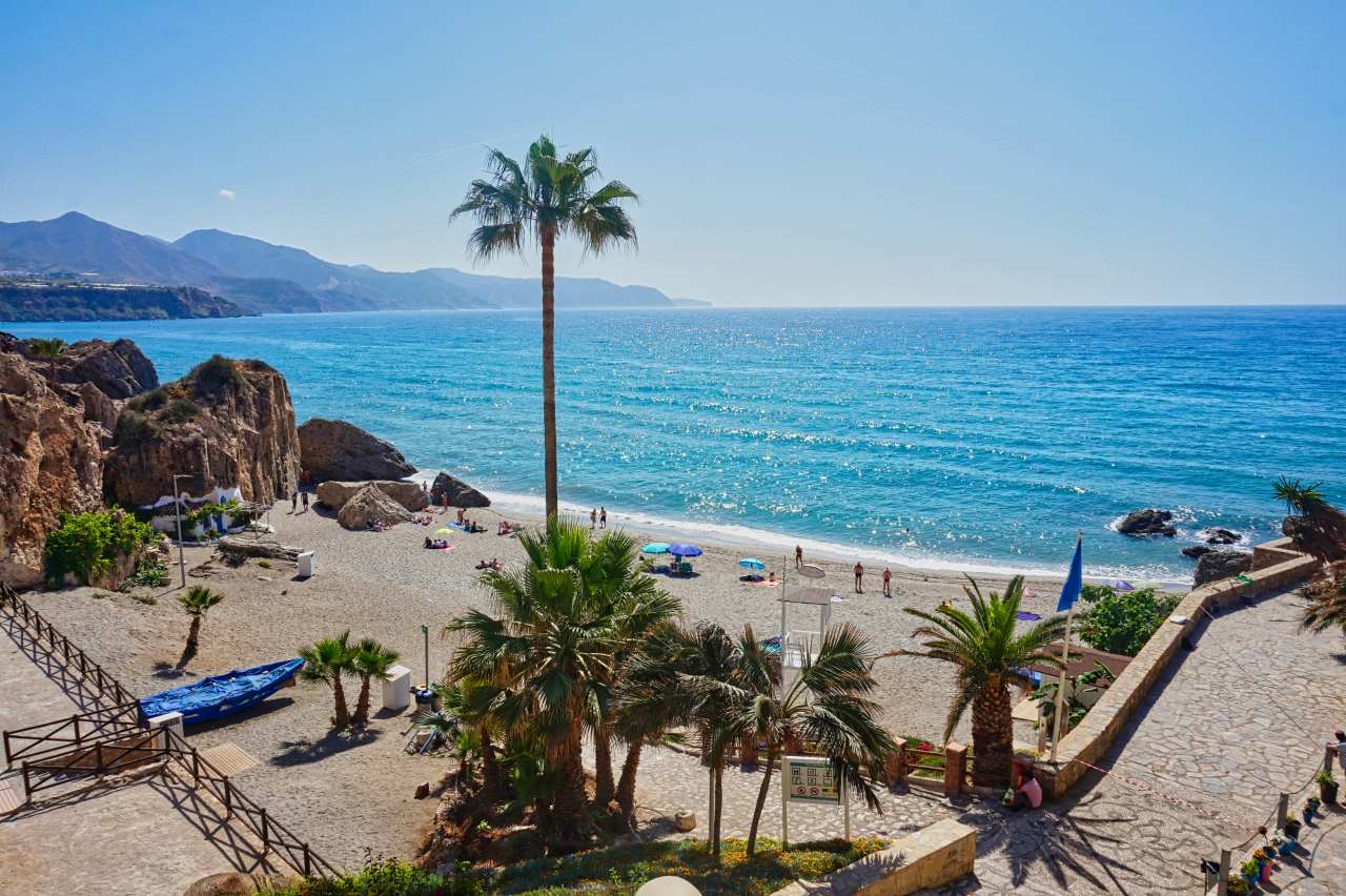 Nerja kleine Badebucht
