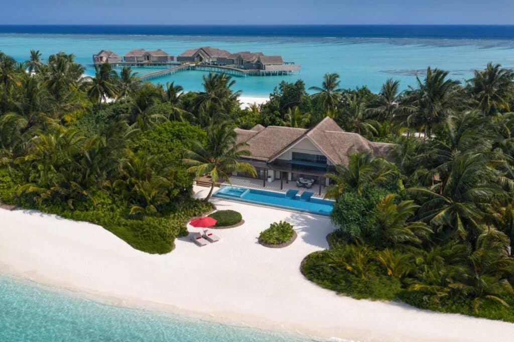 Niyama Private Islands Maldives Beach Pool Pavillon
