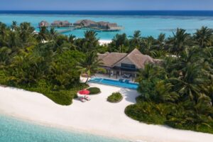 Niyama Private Islands Maldives Beach Pool Pavillon