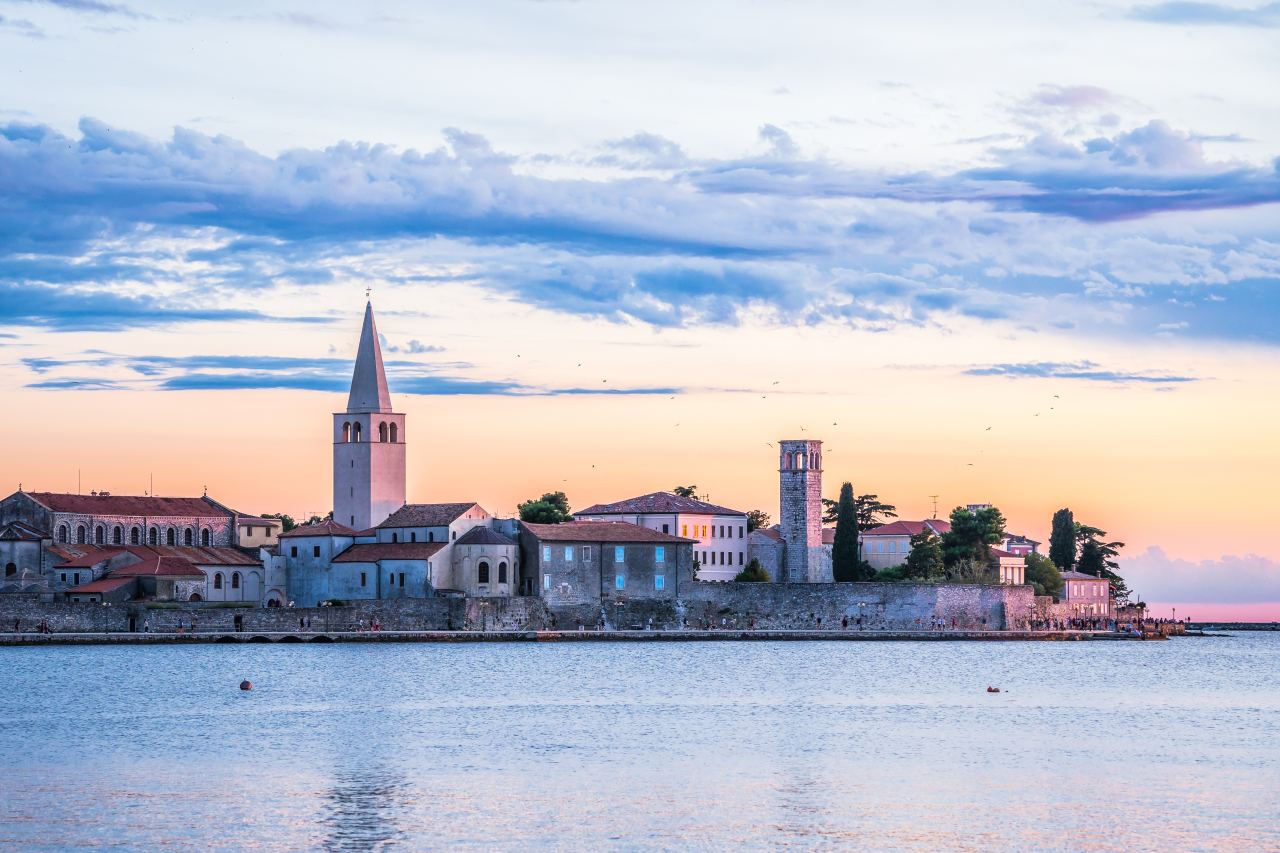 Poreč Altstadt bei Sonnenuntergang