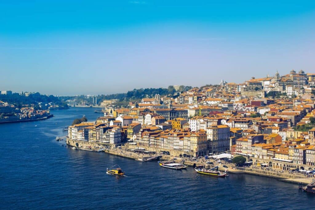 Porto liegt direkt am Douro