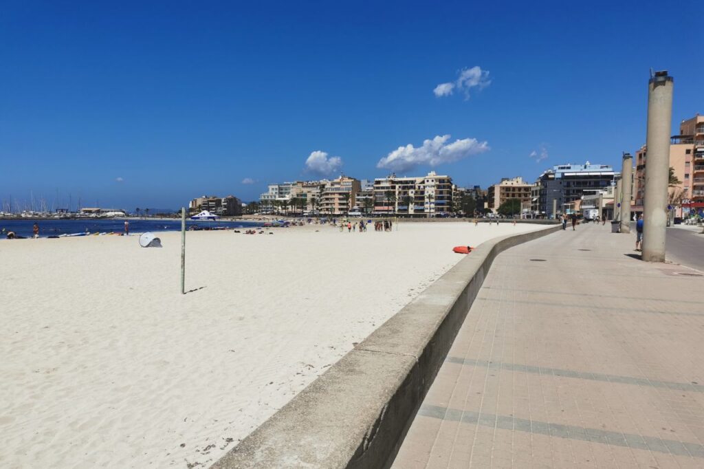 Promenade und Strand von Can Pastilla