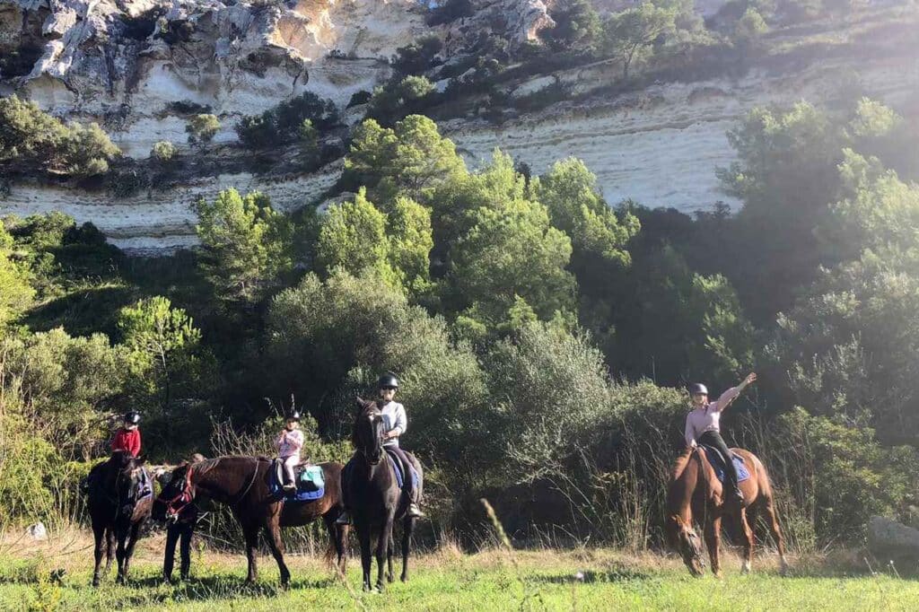 Reiter auf dem Camí de Cavalls