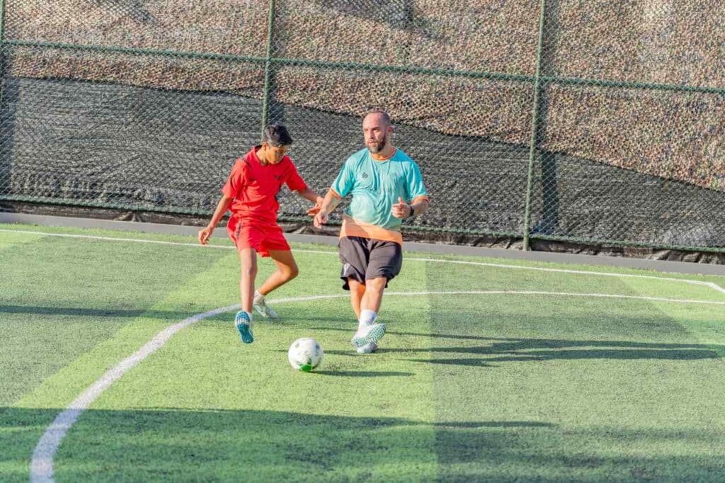 Ricardinho beim Freundschaftsspiel im Cora Cora Maldives