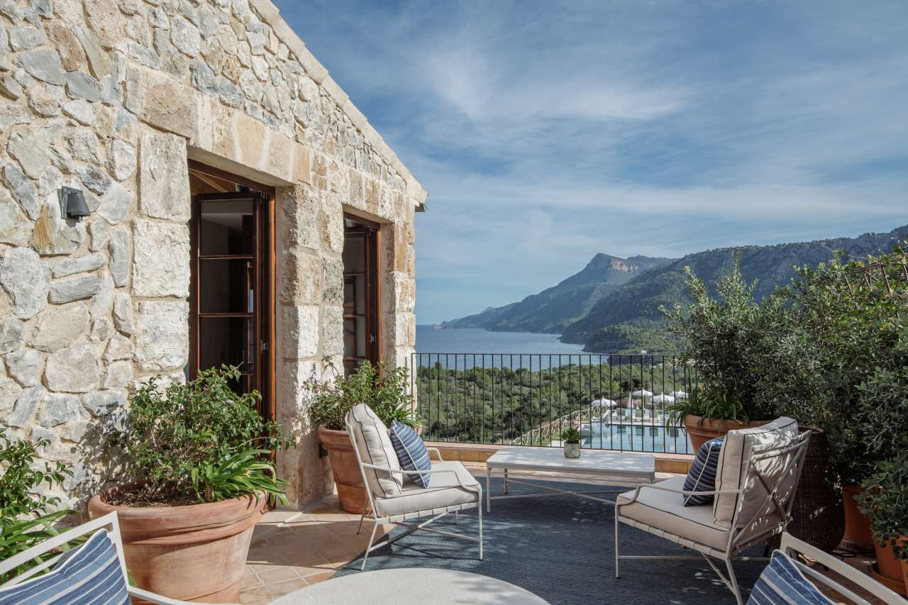 Son Bunyola Hotel Banyalbufar Terrasse mit Meerblick