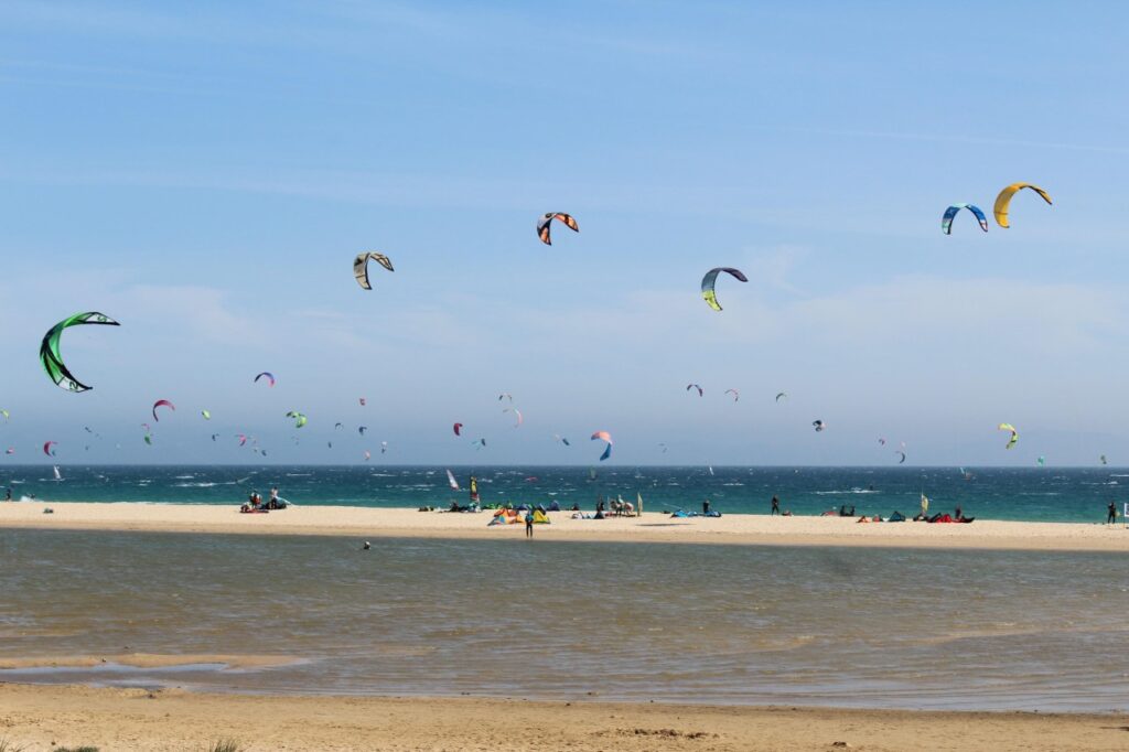 Tarifa Wind- und Kitesurfer