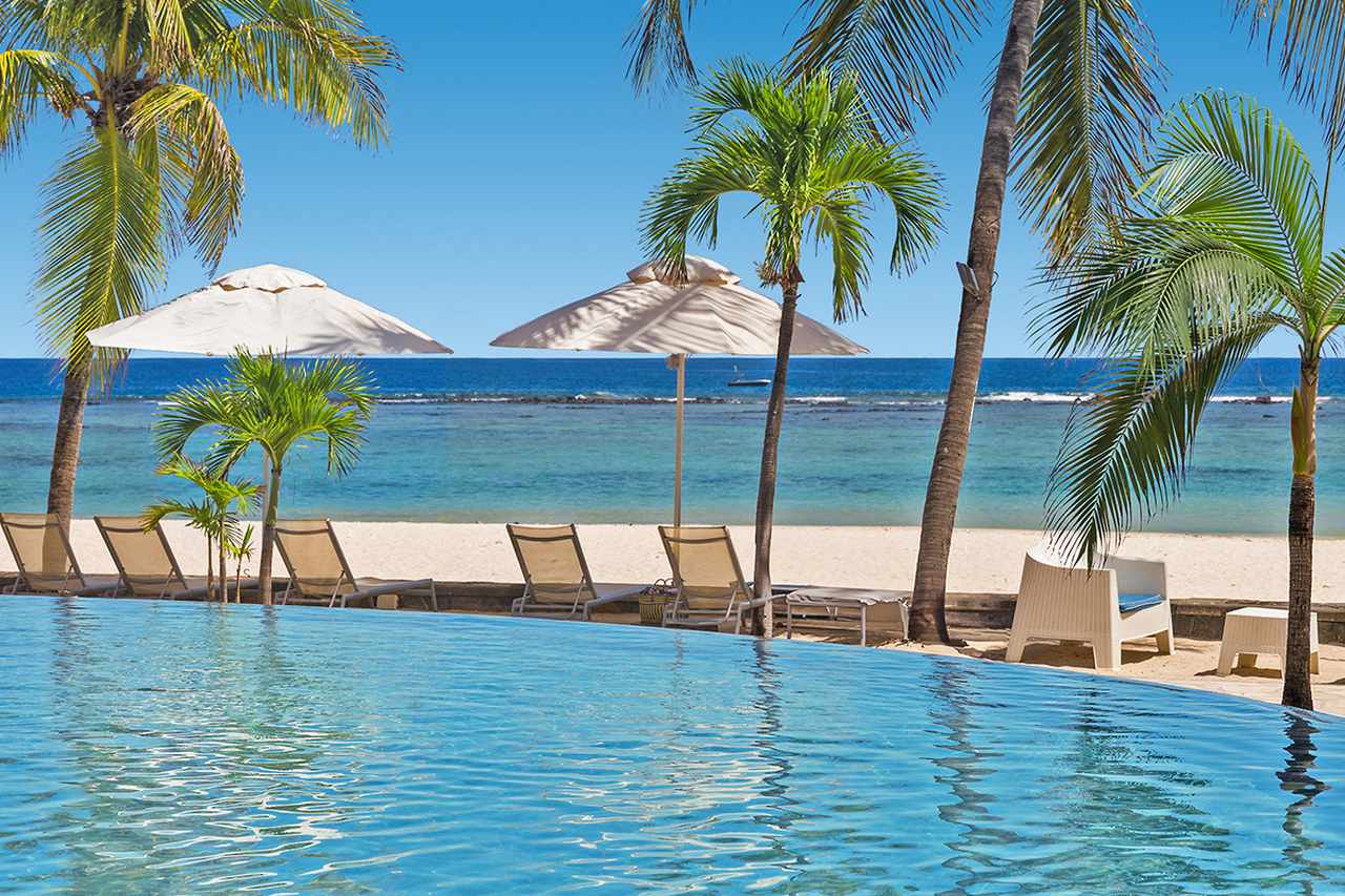 Villas Caroline Mauritius Infinity Pool mit Meerblick