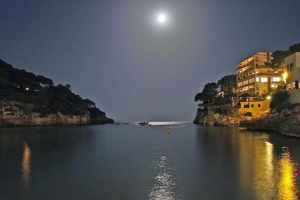 Vollmond über Cala Santanyi