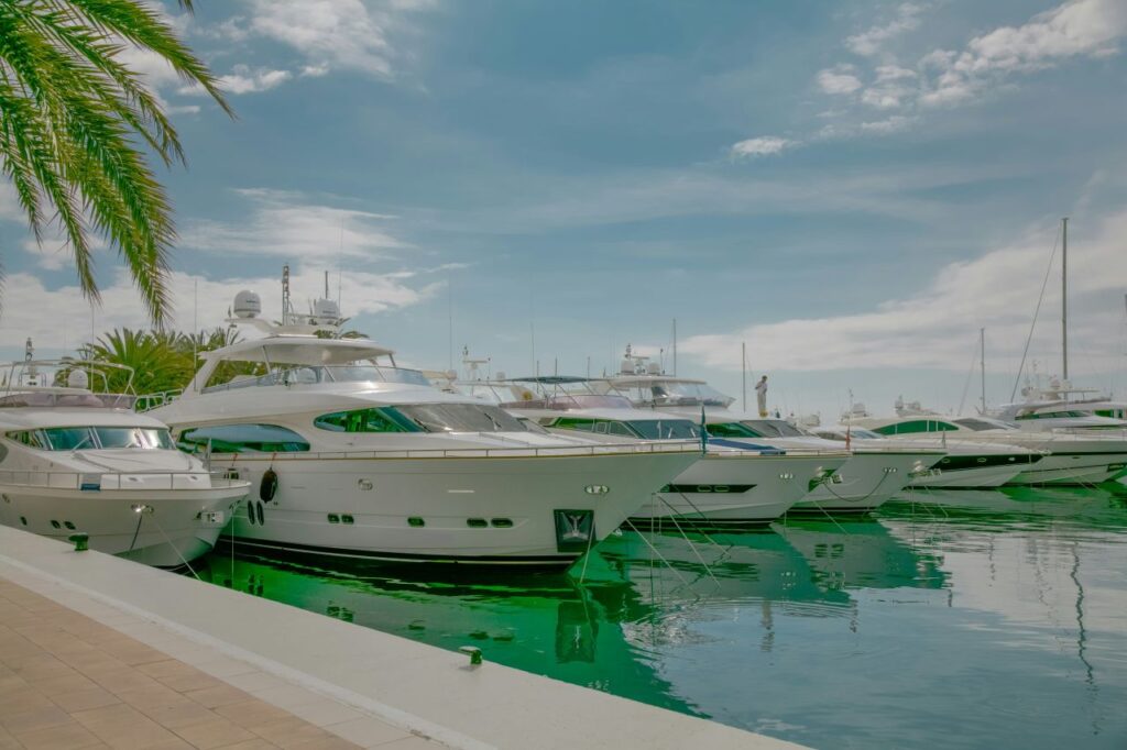 Yachten im Hafen von Puerto Portals