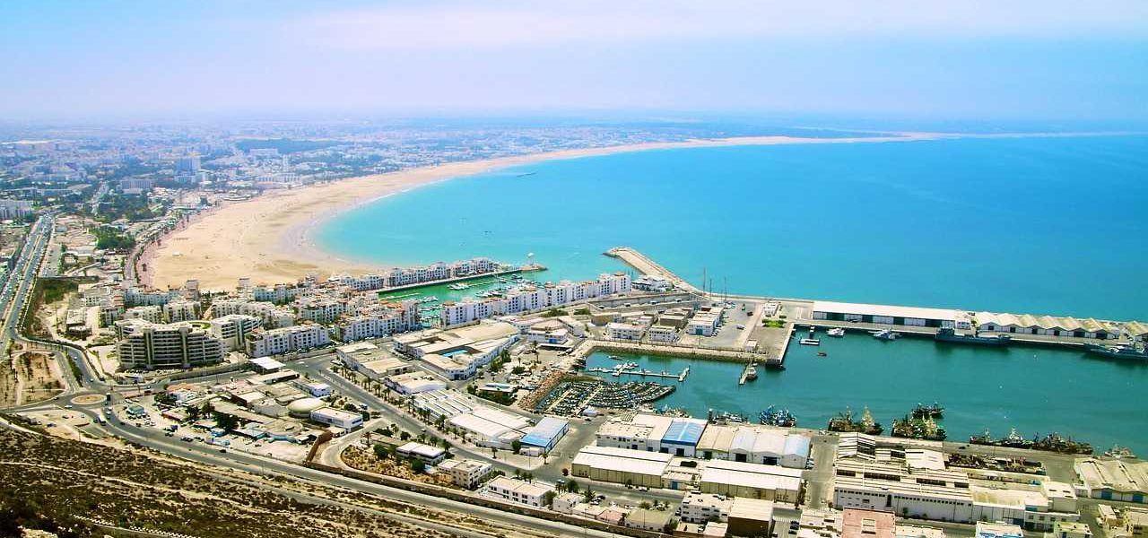 Agadir langgezogene Bucht