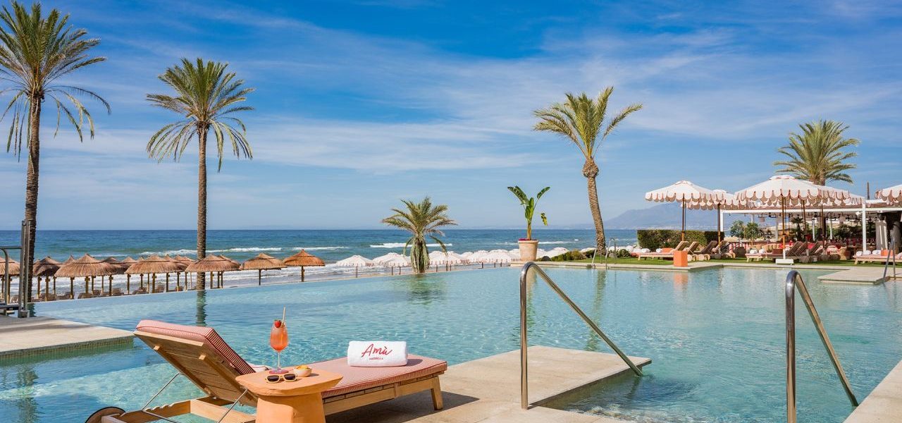 Amù Beach Club Marbella entspanntes Leben am Meer