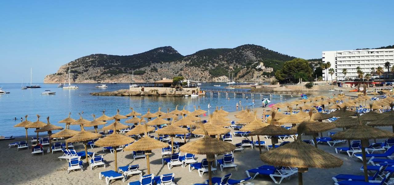 Bucht und Strand von Camp de Mar