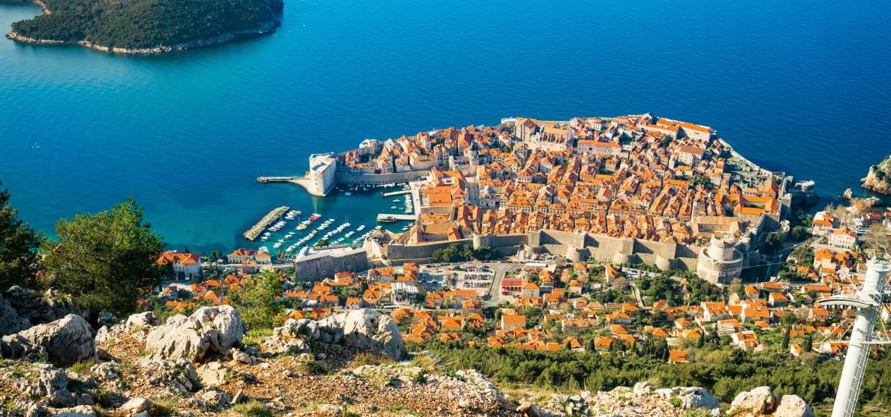 Crikvenica malerisch gelegen an der Kvarner Bucht