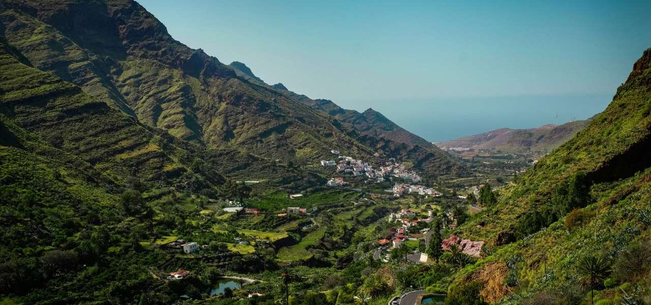 Grüne Hänge Hochebene Gran Canaria