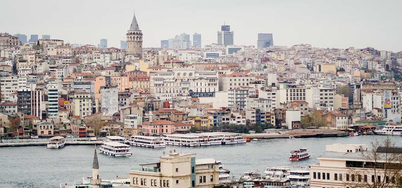 Istanbul Millionenmetropole am Bosporus