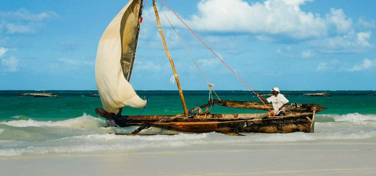 Kiwengwa traditionelles Fischerboot