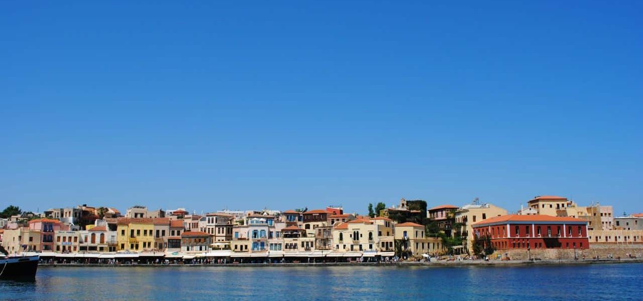 Küstenline mit Promenade von Chania