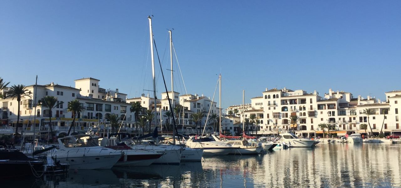 Manilva Hafen von La Duquesa