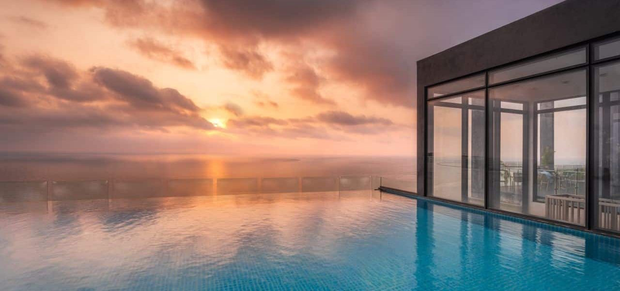 NH Collection Colombo Pool mit Aussicht