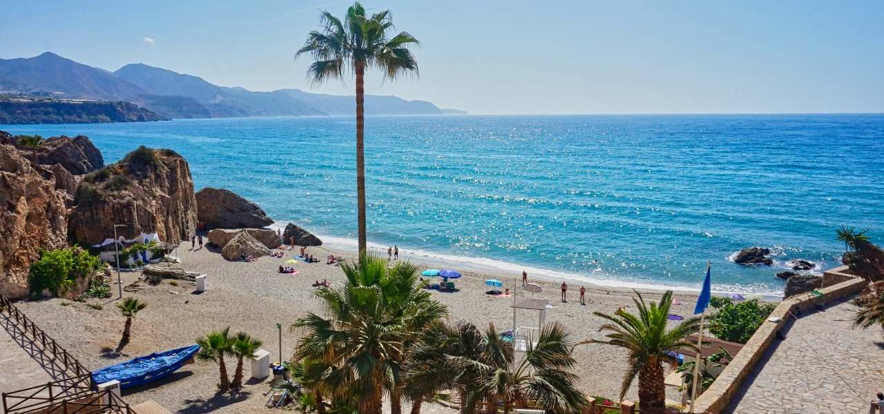 Nerja kleine Badebucht