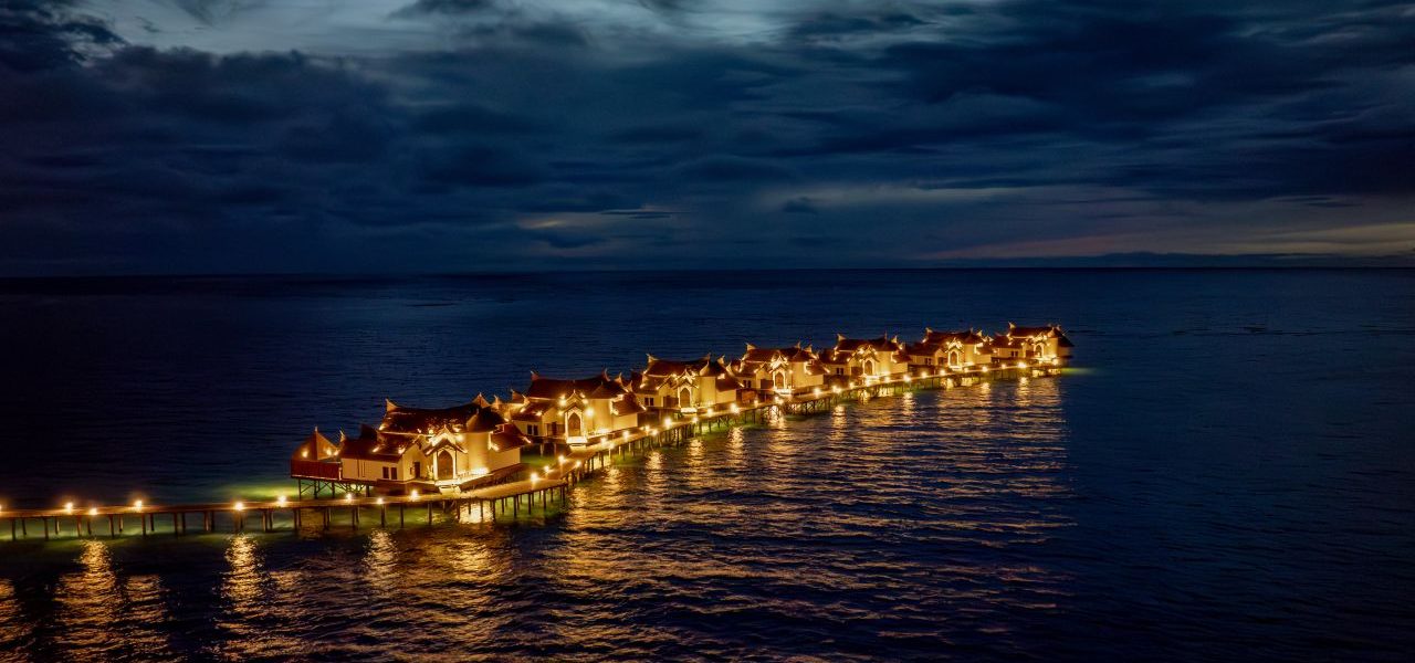 OZEN RESERVE BOLIFUSHI Wasservillen Abendstimmung
