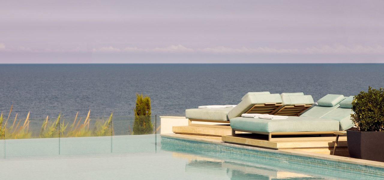 Pool mit Meerblick im Mare Paphos