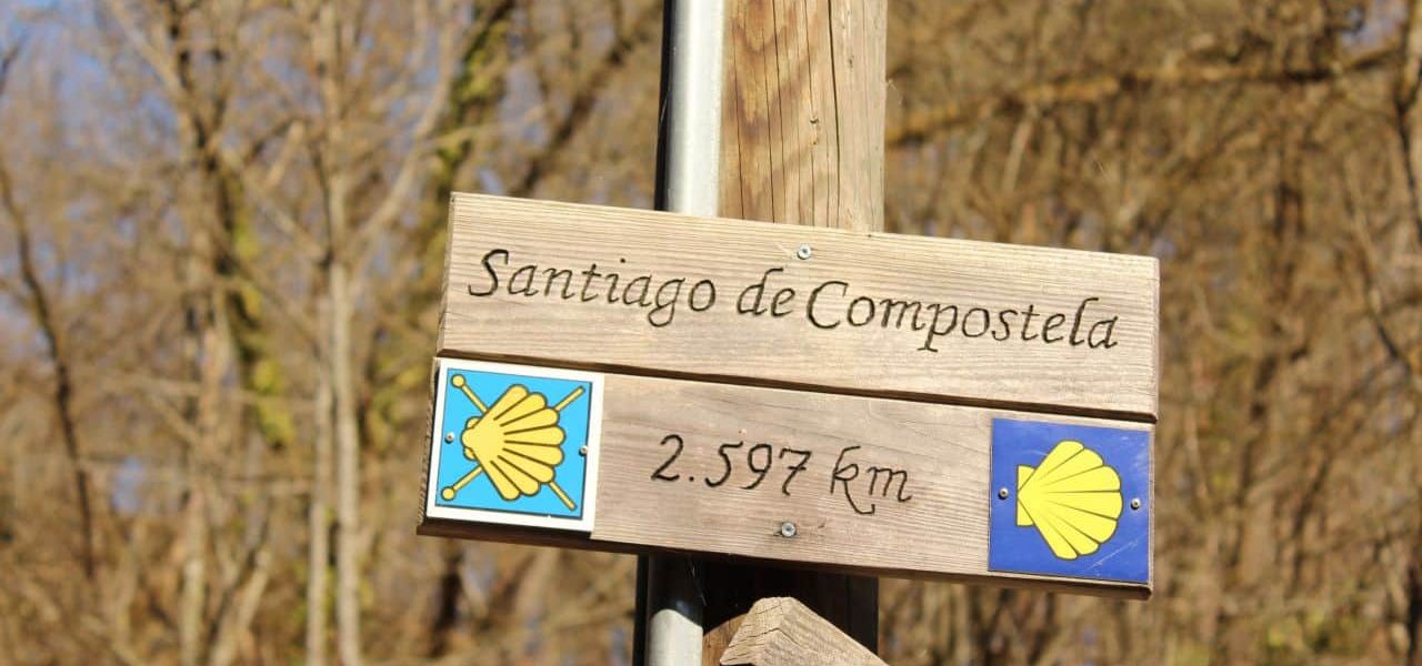 Santiago de Compostela Wegweiser Jakobsweg