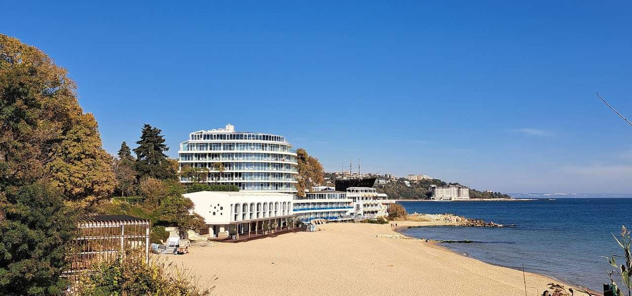 Sveti Konstantin Strand in der Nachsaison