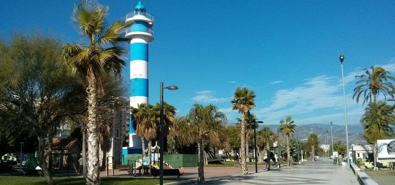 Torre del Mar Promenade mit Leuchtturm