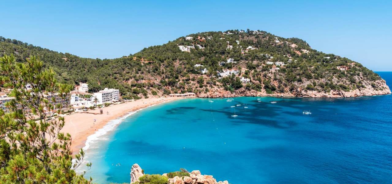 Wunderschöne Badebucht auf Ibiza